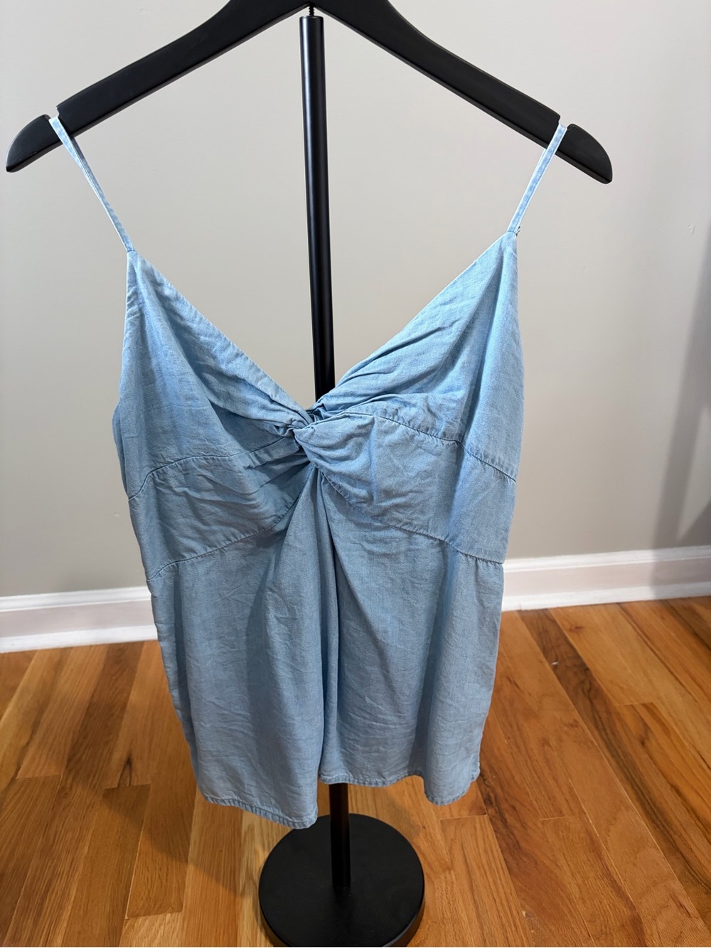 Old Navy Light Blue Twist-Front Spaghetti Strap Camisole